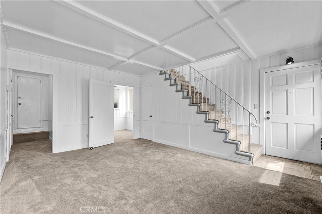 121 35th Property Photo 11