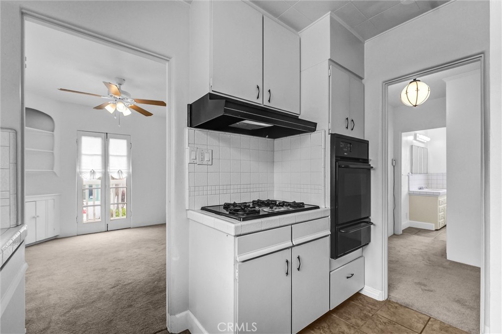 121 35th Property Photo 23
