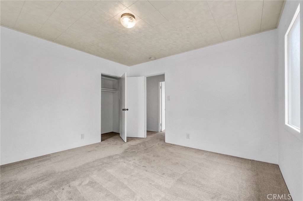121 35th Property Photo 32