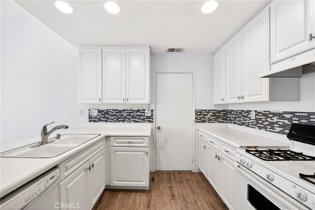 40644 Corte Albara Property Photo 18