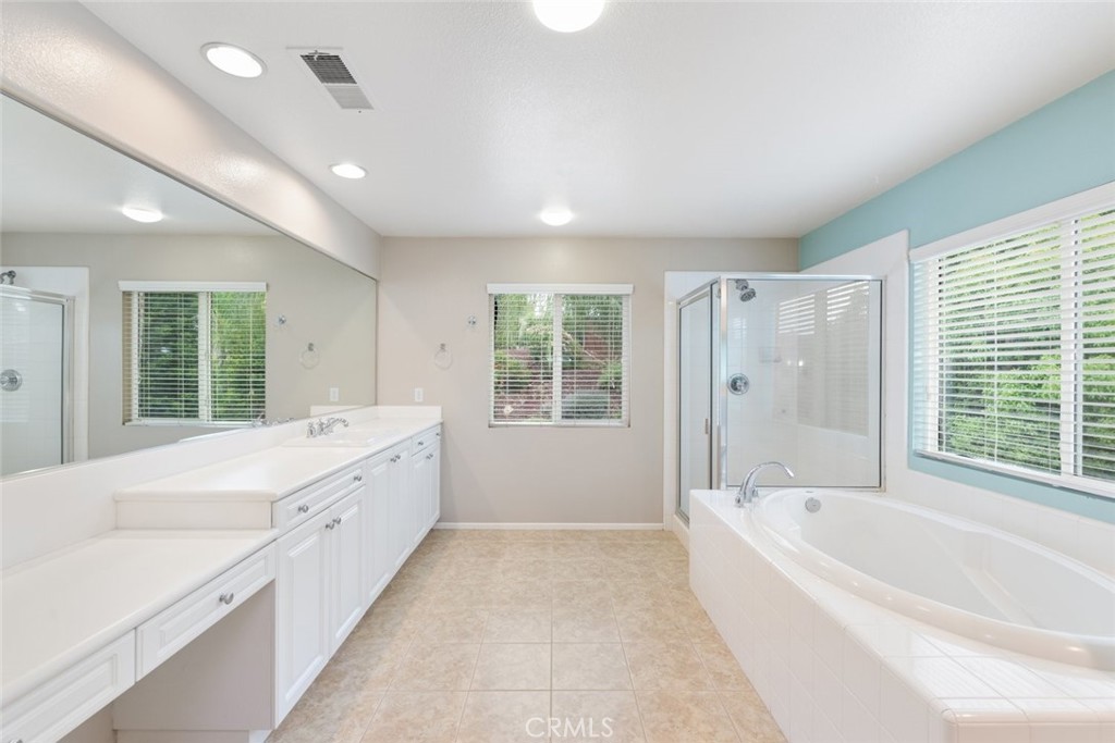 45000 Vine Cliff Property Photo 21