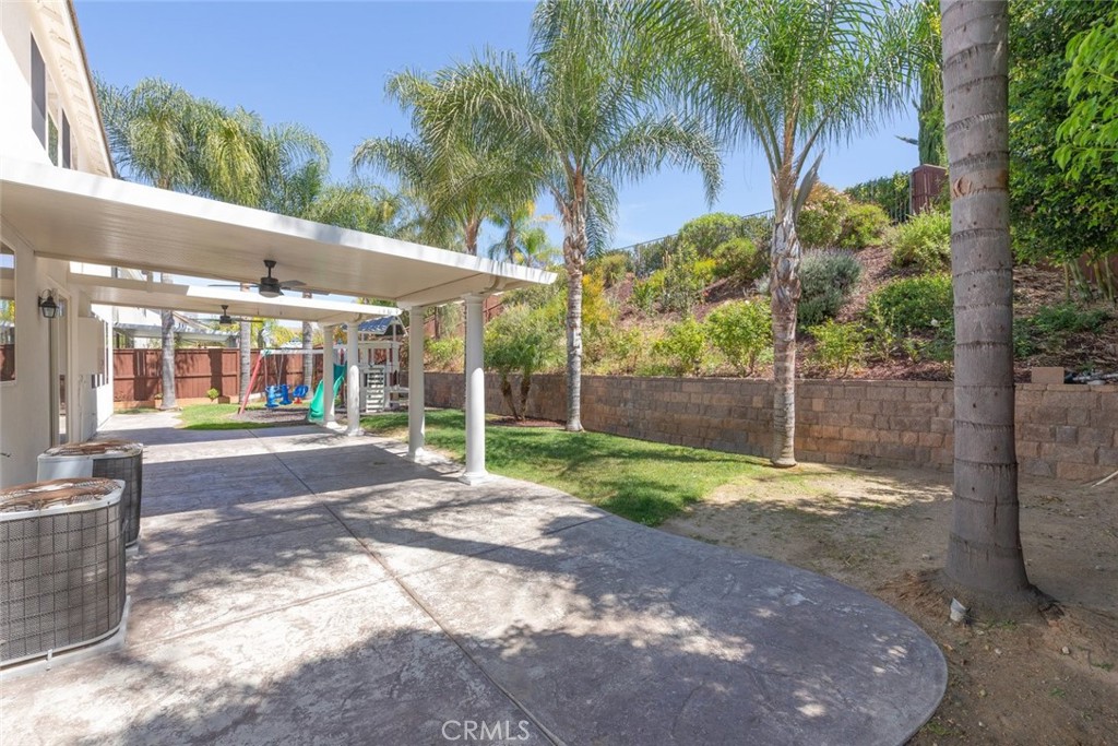 45000 Vine Cliff Property Photo 27