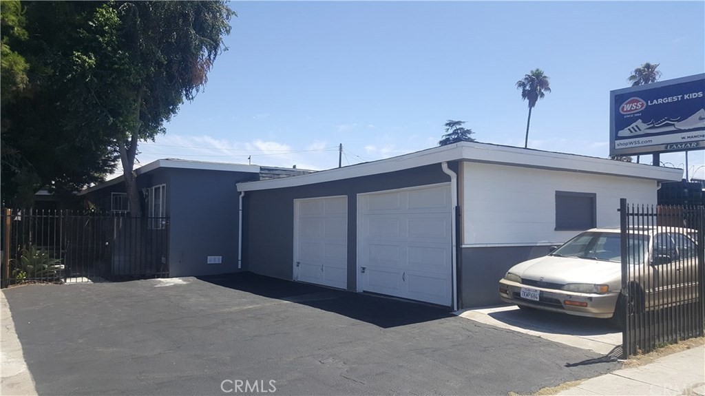 8014 S Western Property Photo 1