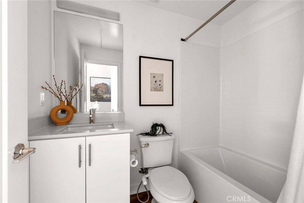 210 Placemark Property Photo 25