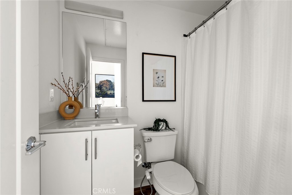 210 Placemark Property Photo 28