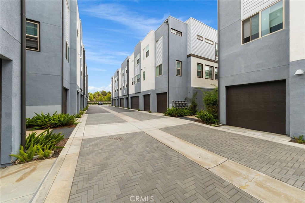 210 Placemark Property Photo 30
