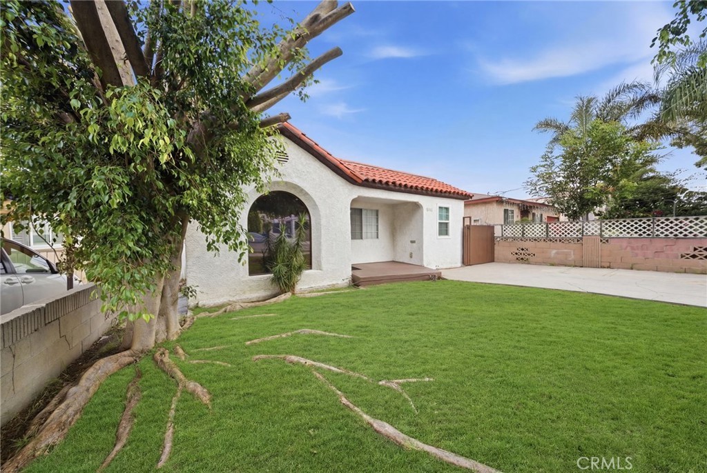 1311 W R Property Photo 3