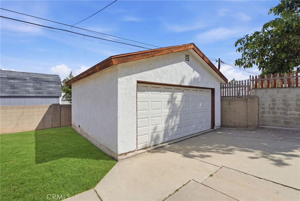 1311 W R Property Photo 5