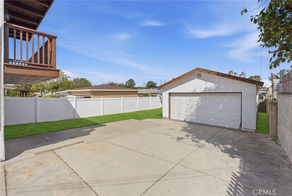 1311 W R Property Photo 8