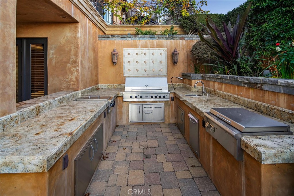 20 Le Conte Property Photo 33