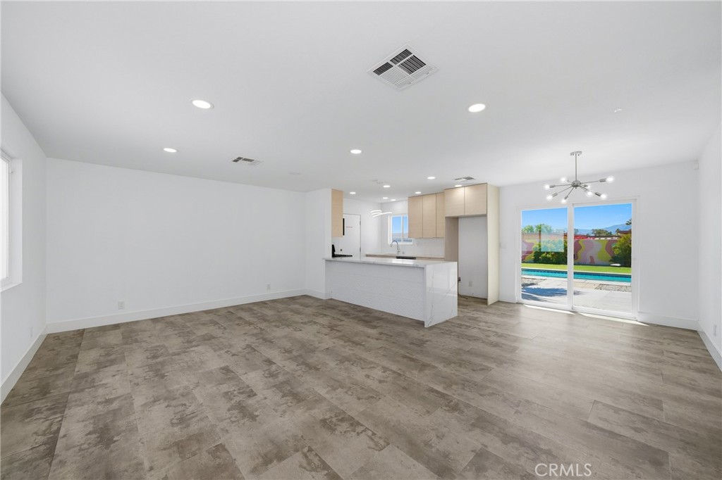 431 W Avenida Cerca Property Photo 8