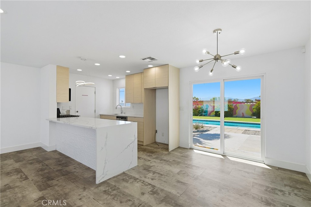 431 W Avenida Cerca Property Photo 9