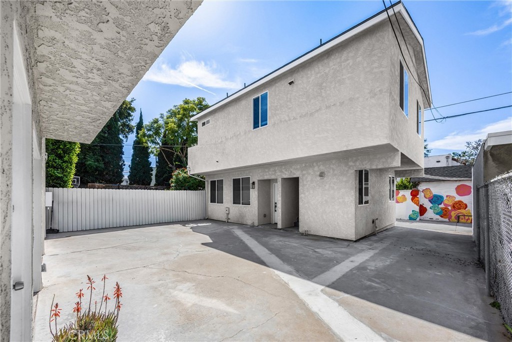 625 Orizaba 6 Property Photo 4