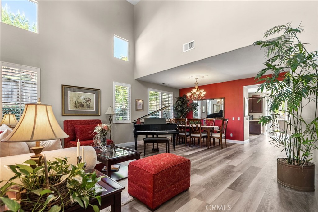 2092 E Nohl Ranch Road Property Photo 8