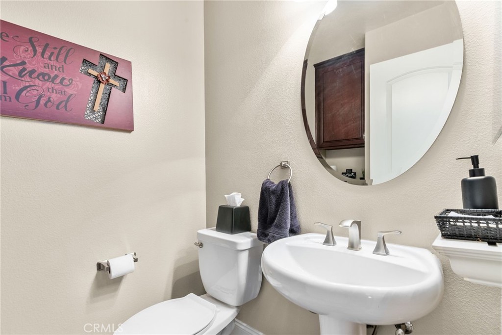 2092 E Nohl Ranch Road Property Photo 22