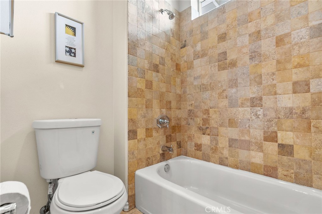 2092 E Nohl Ranch Road Property Photo 26