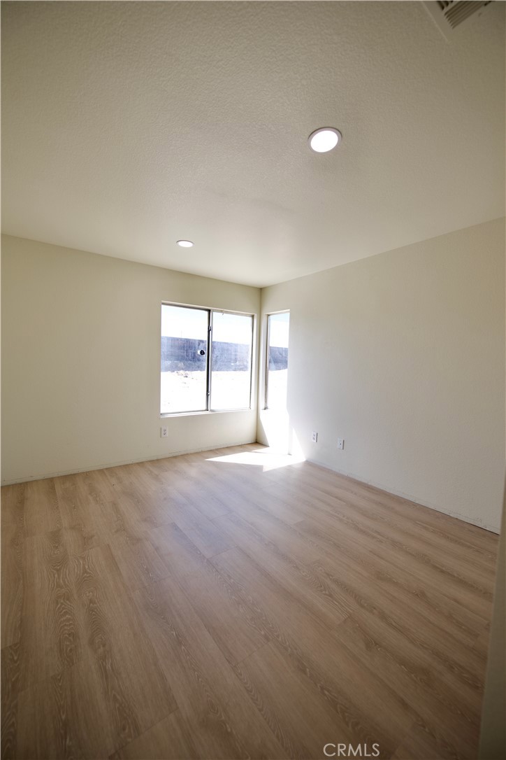 17816 Tahoe Court Property Photo 5