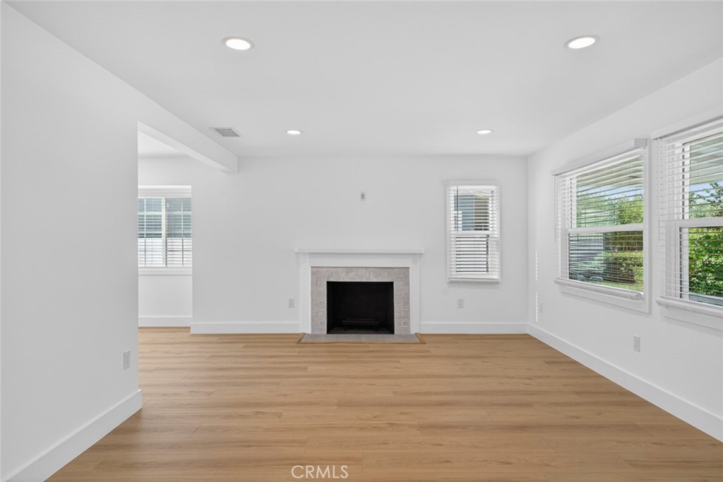 155 Pasadena Property Photo 2