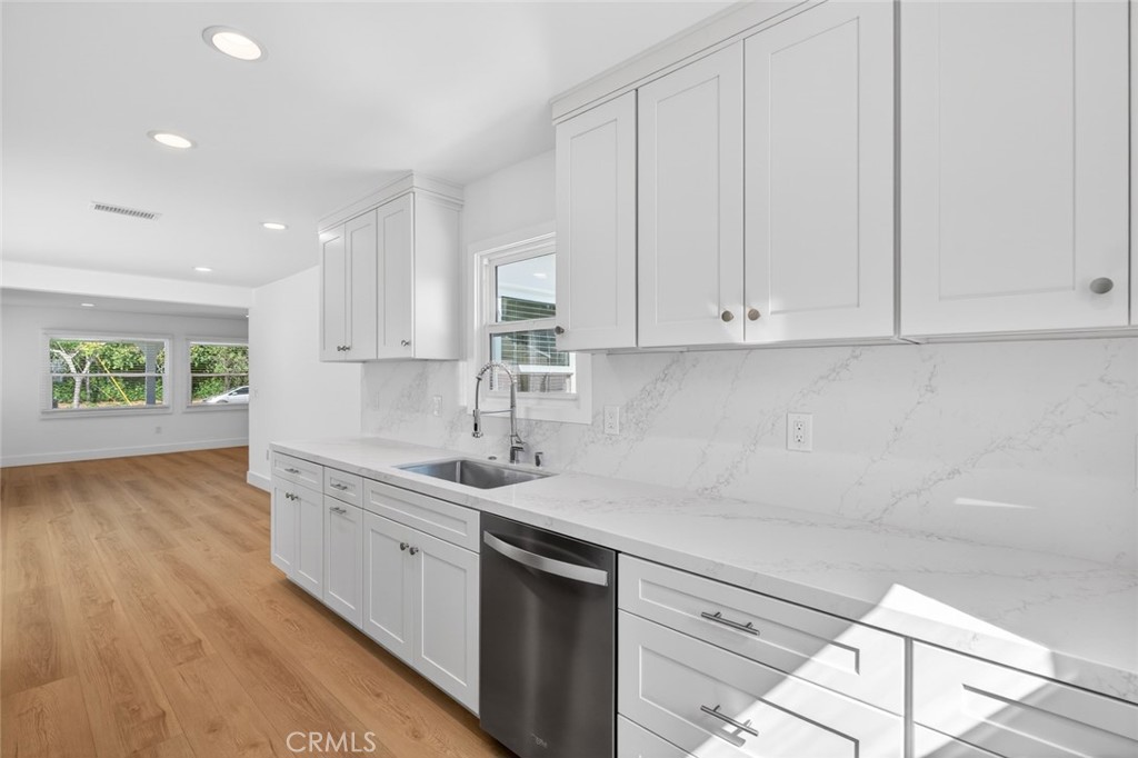 155 Pasadena Property Photo 8