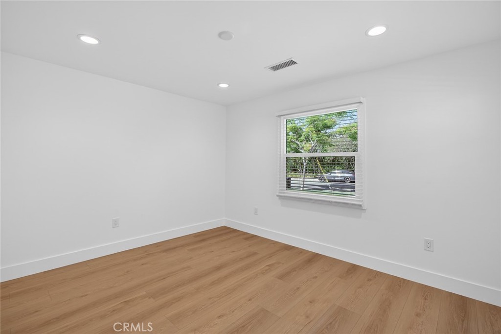 155 Pasadena Property Photo 11
