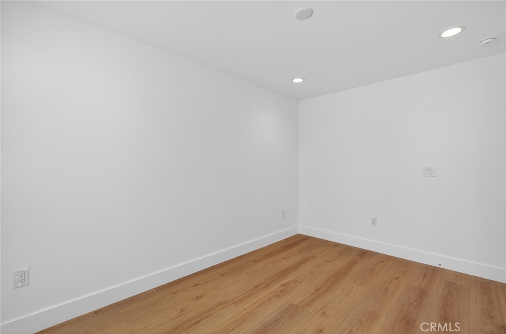 155 Pasadena Property Photo 14