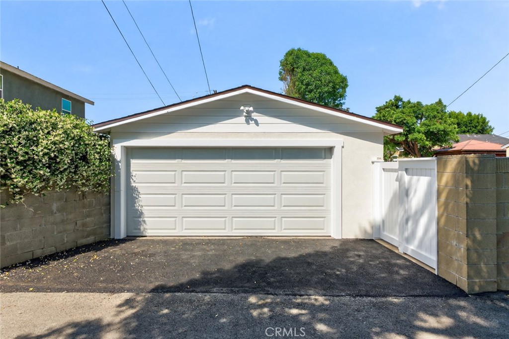 155 Pasadena Property Photo 21