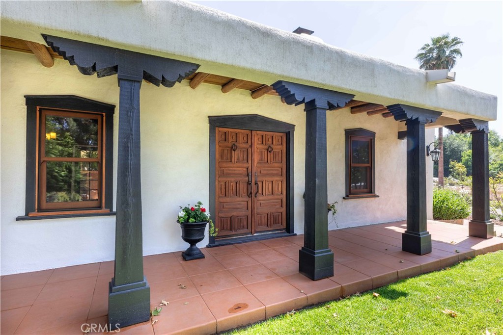 1615 Halsey Street Property Photo 12