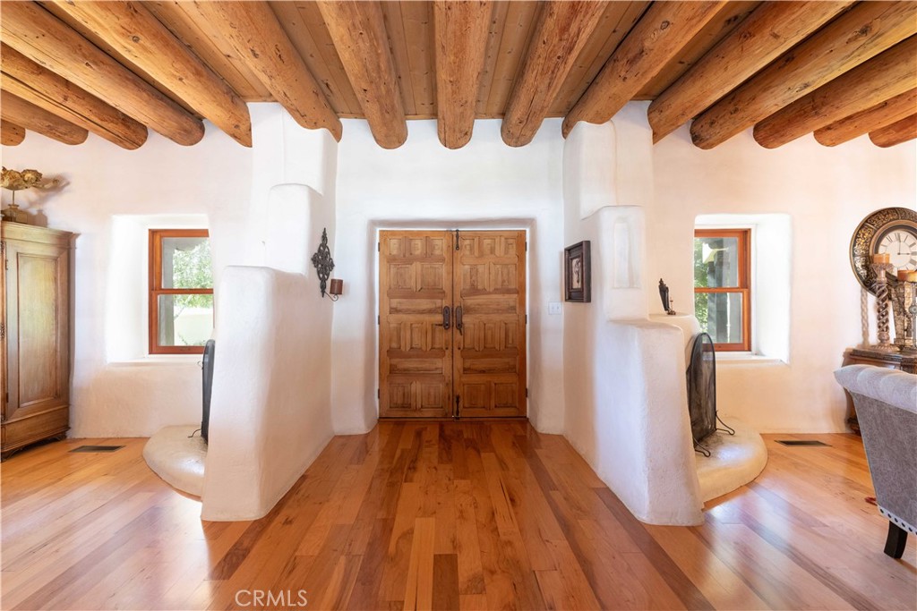 1615 Halsey Street Property Photo 13