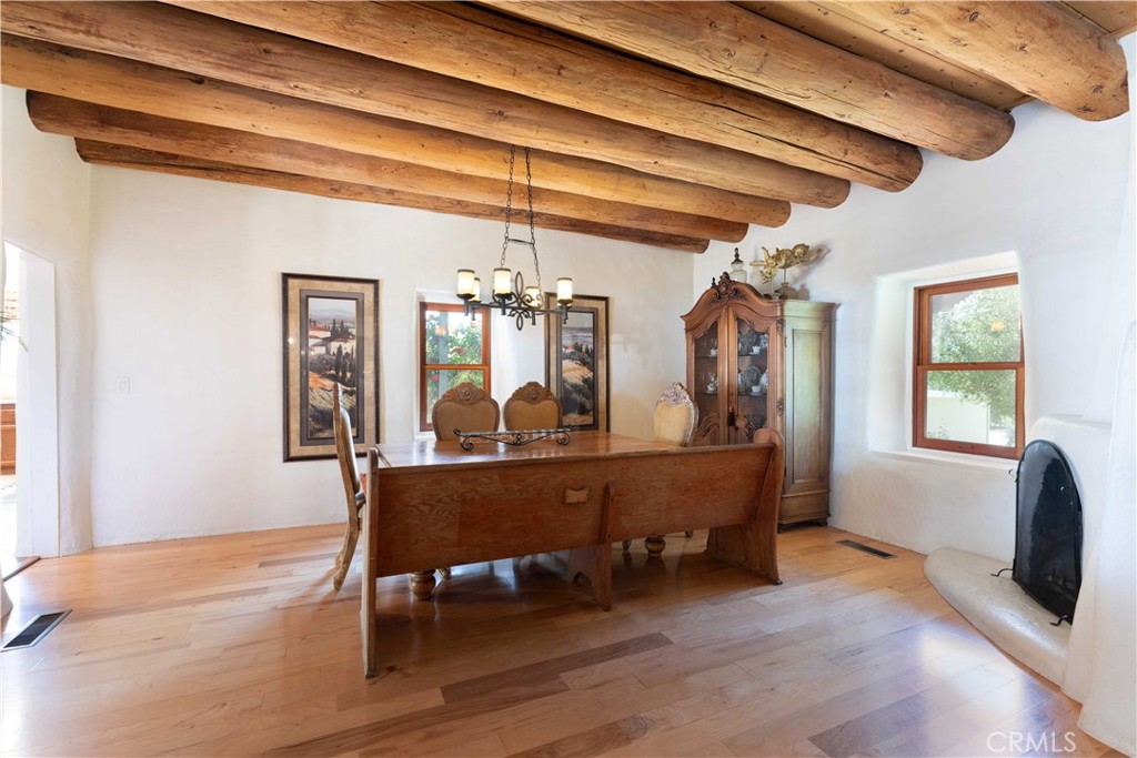 1615 Halsey Street Property Photo 15