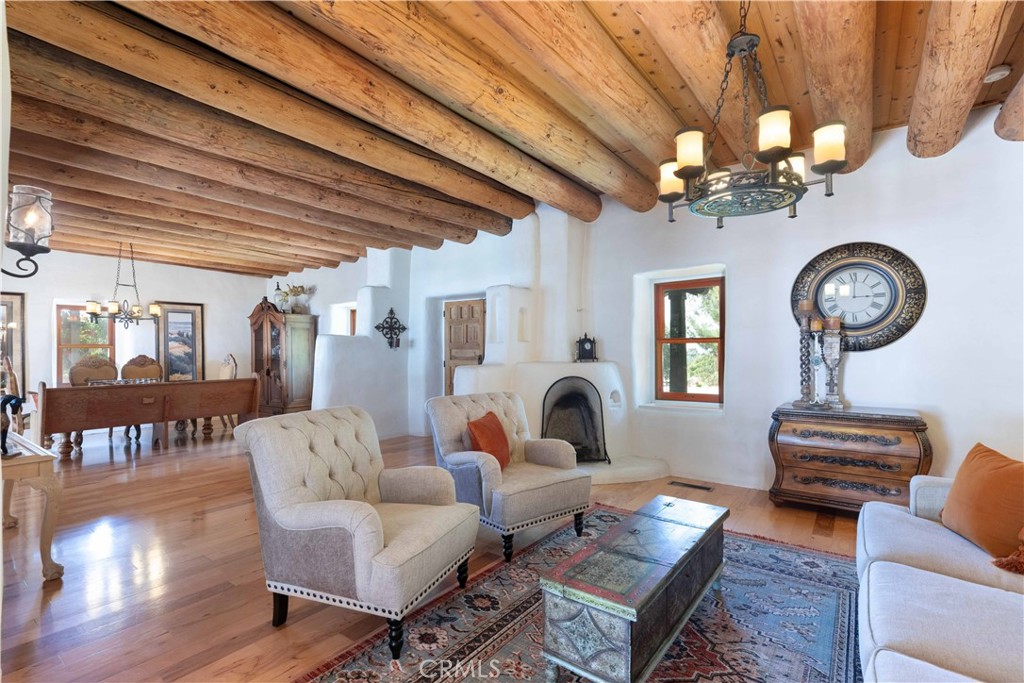 1615 Halsey Street Property Photo 18