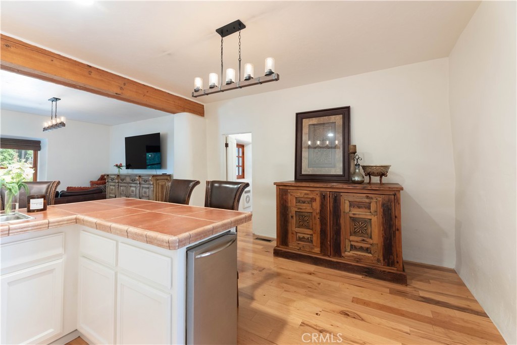 1615 Halsey Street Property Photo 19