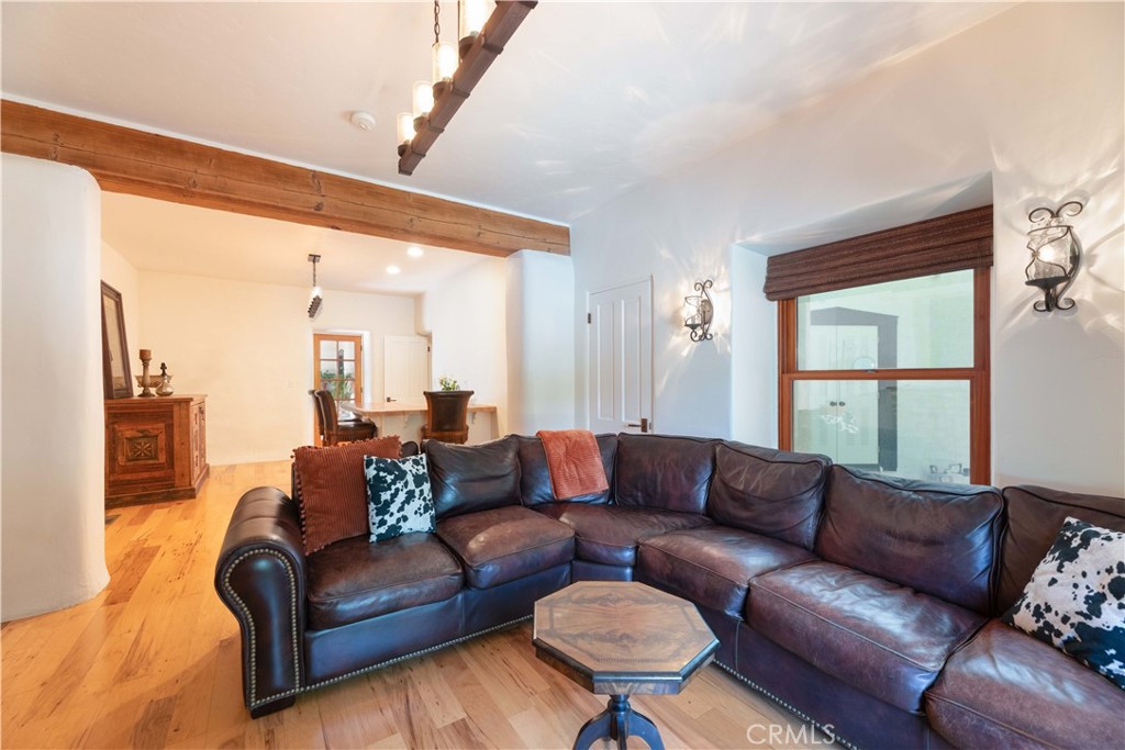 1615 Halsey Street Property Photo 22