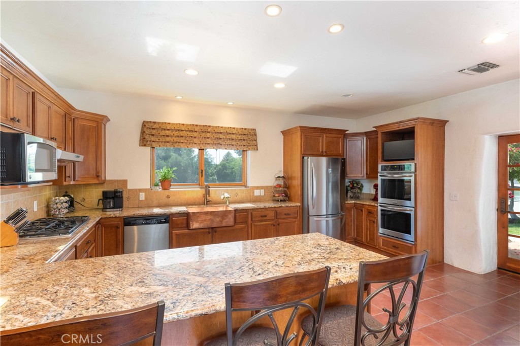 1615 Halsey Street Property Photo 30