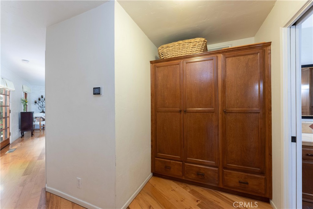 1615 Halsey Street Property Photo 31