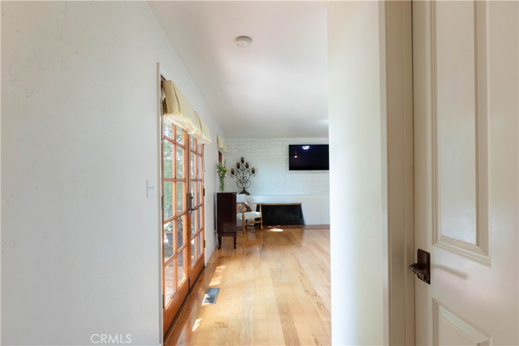 1615 Halsey Street Property Photo 36