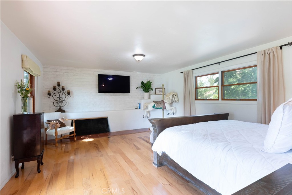 1615 Halsey Street Property Photo 37