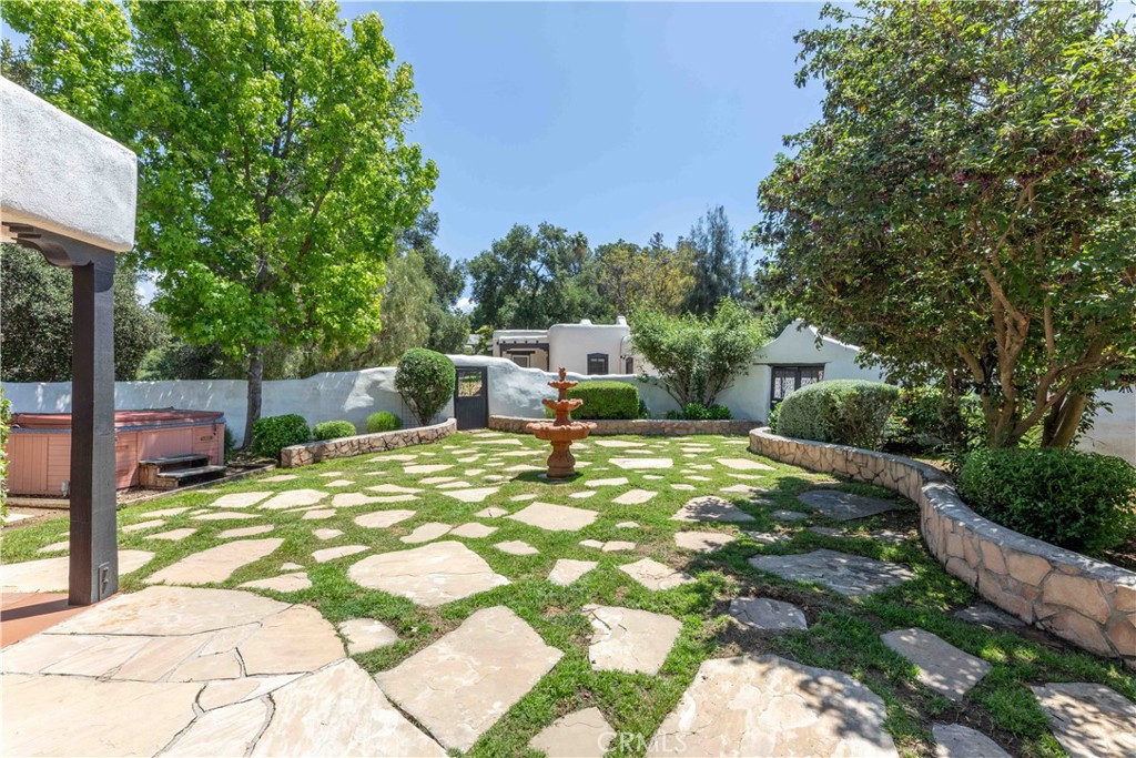 1615 Halsey Street Property Photo 49