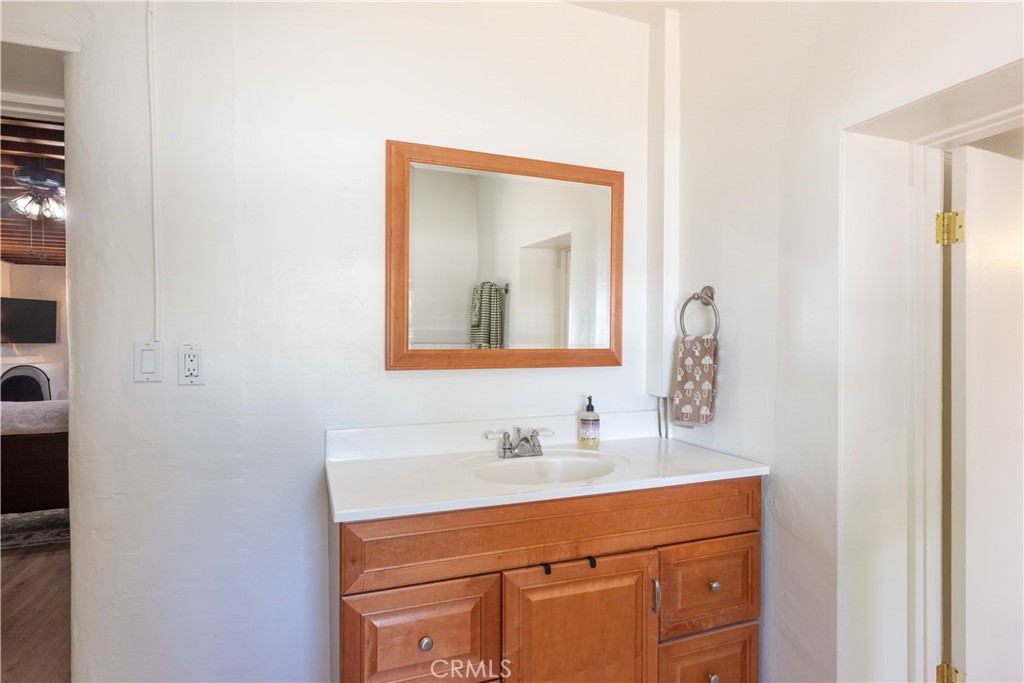 1615 Halsey Street Property Photo 55