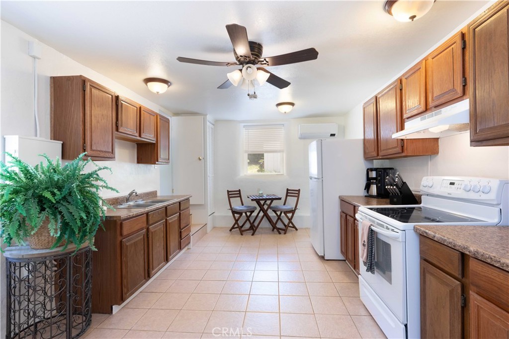 1615 Halsey Street Property Photo 57