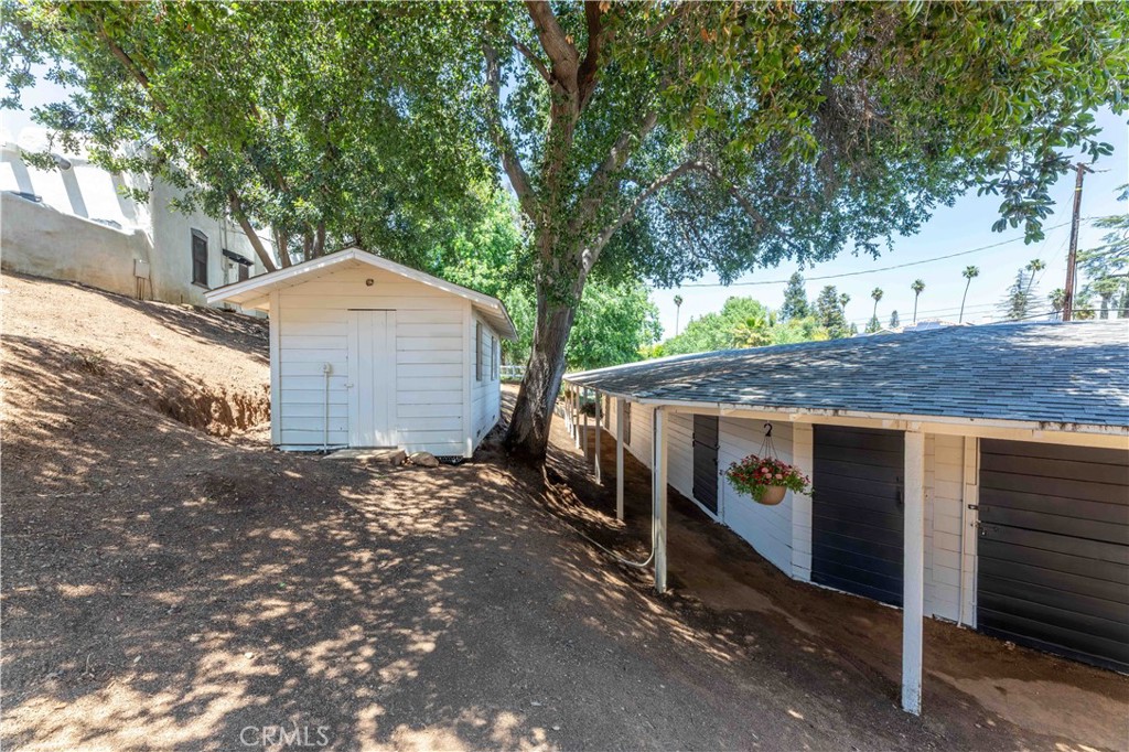 1615 Halsey Street Property Photo 64