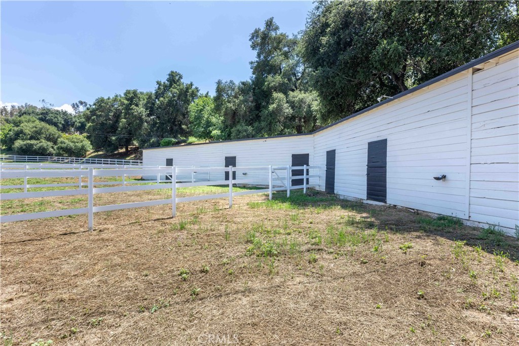 1615 Halsey Street Property Photo 69