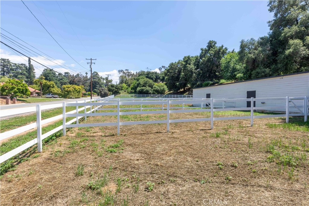 1615 Halsey Street Property Photo 70