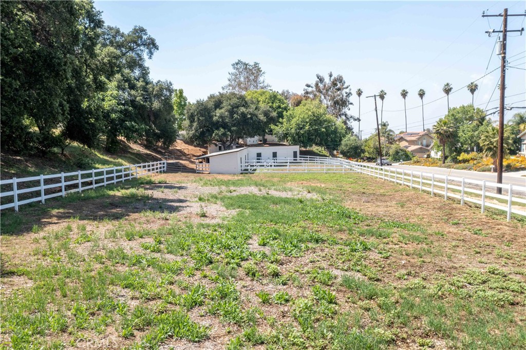 1615 Halsey Street Property Photo 72