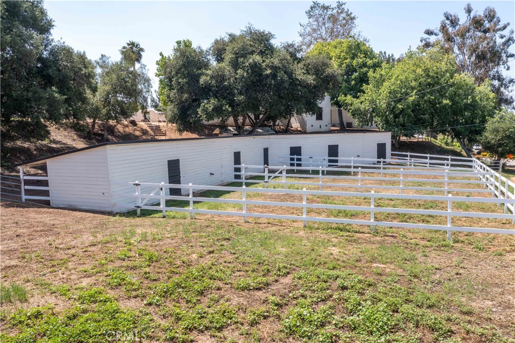 1615 Halsey Street Property Photo 73