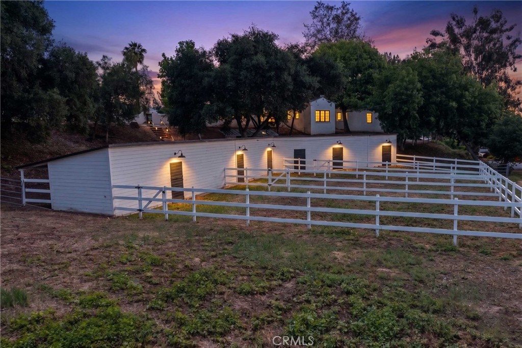 1615 Halsey Street Property Photo 75
