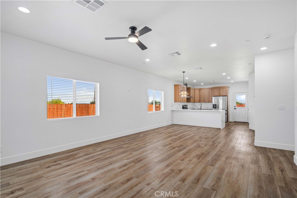 19436 87th Street Property Photo 5