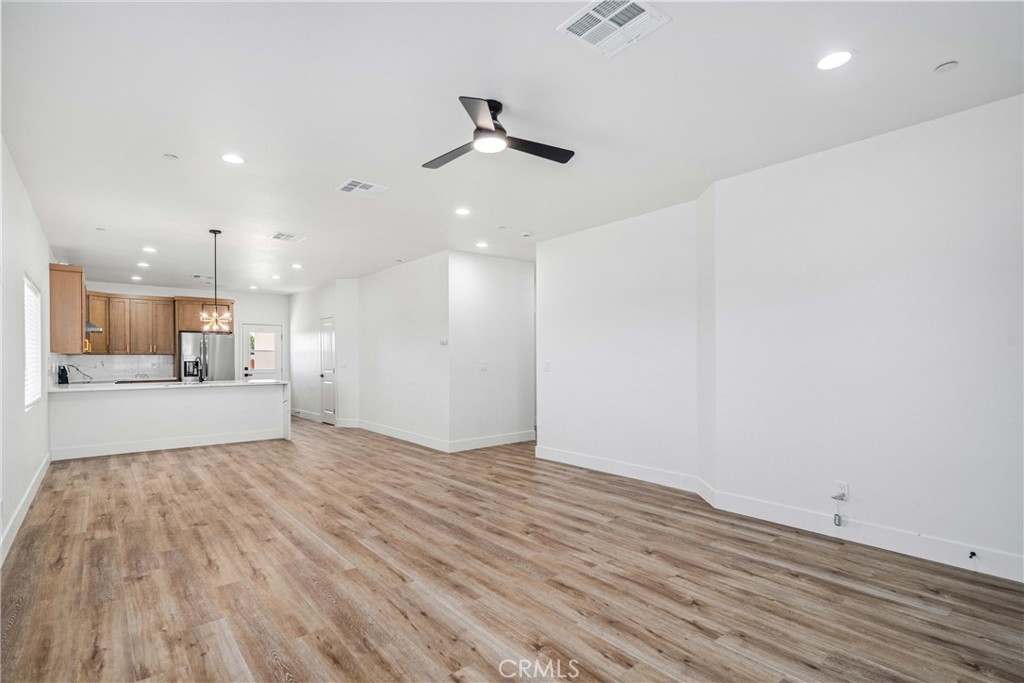 19436 87th Street Property Photo 6