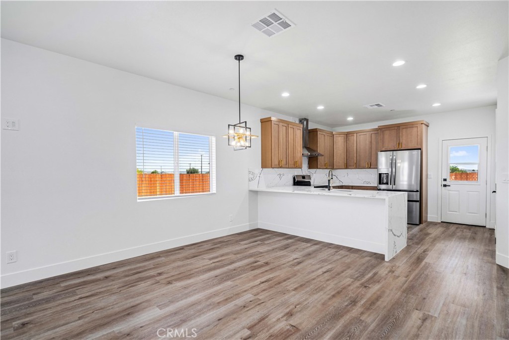 19436 87th Street Property Photo 8