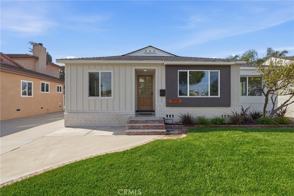 6926 E Peabody Property Photo 4