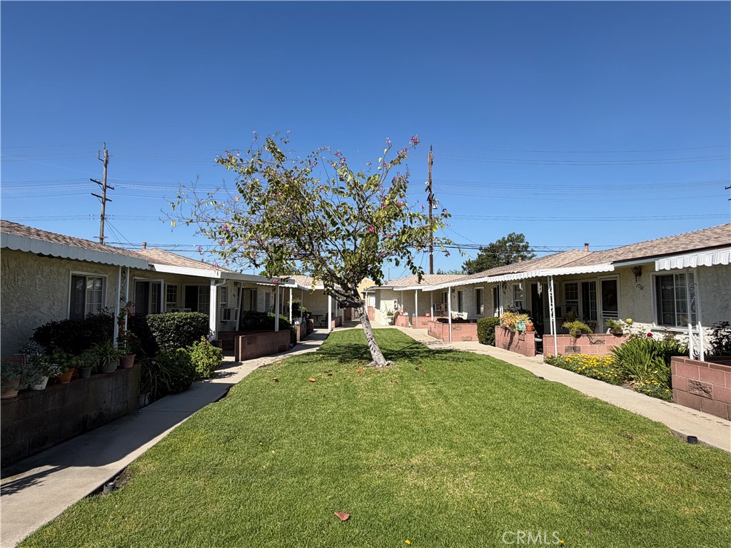 1757 N Hollywood Property Photo 5